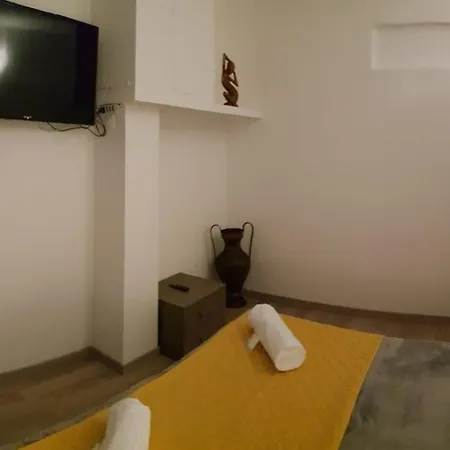 לינה וארוחת בוקר A Casa Di Leo רומא